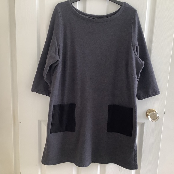Woman’s tunic top - Picture 1 of 6